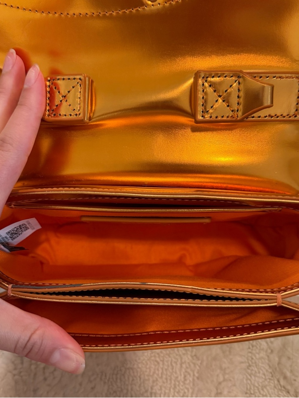 Diesel Metallic 1DR-Iconic Shoulder Bag in Copper Orange - Picture 3 of 9
